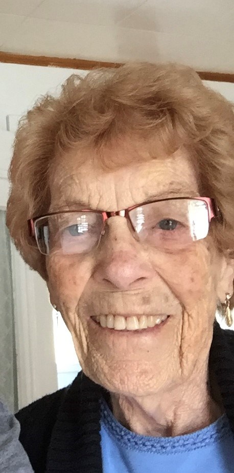 Obituario de Joyce Lewis Young