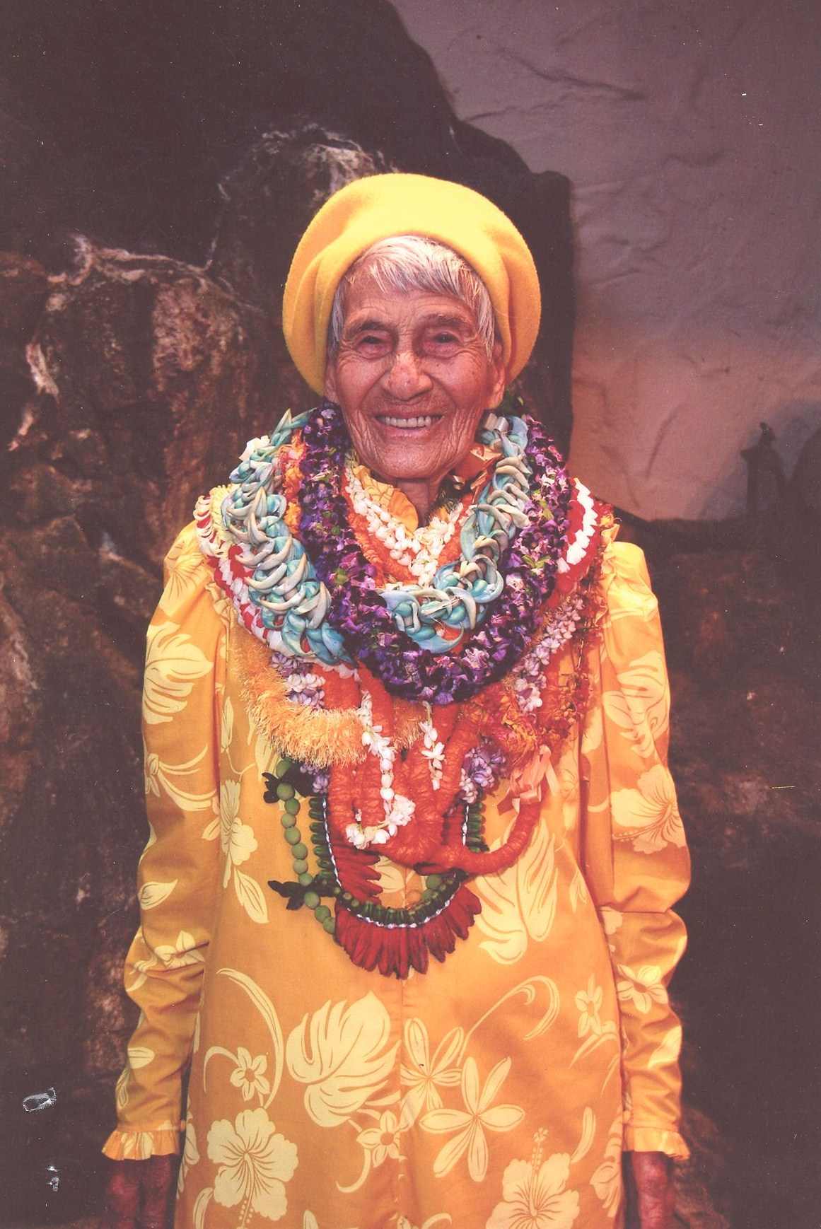 Obituary of Helen Lady Solomon Kamana