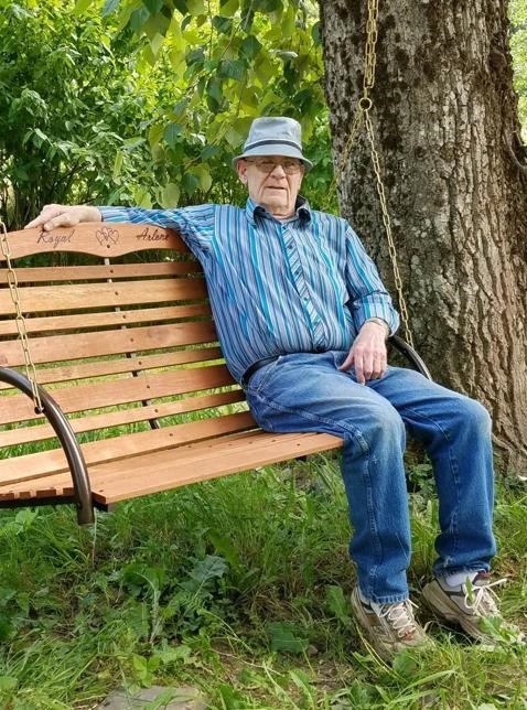 Obituary of Royal Lee Myhre