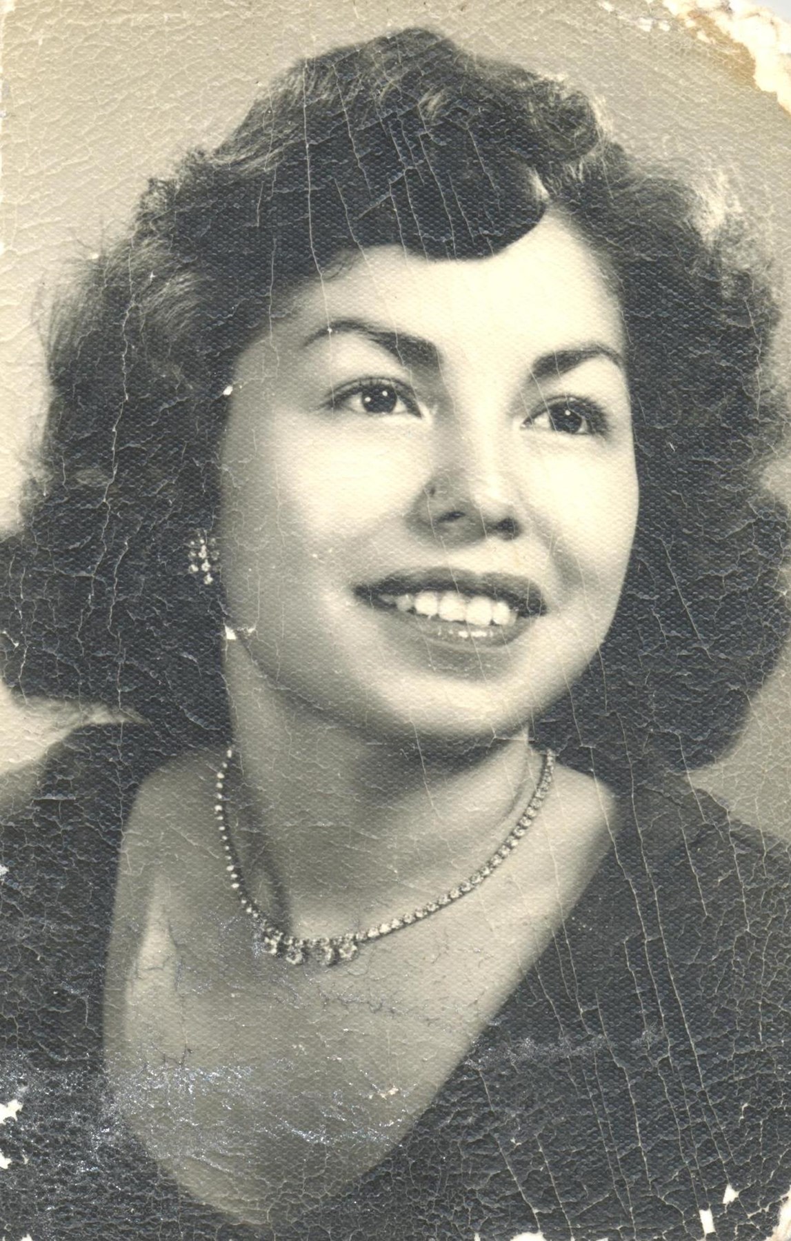 Obituary of Victoria Romero Leos