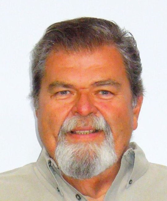 Obituario de John August Aichinger