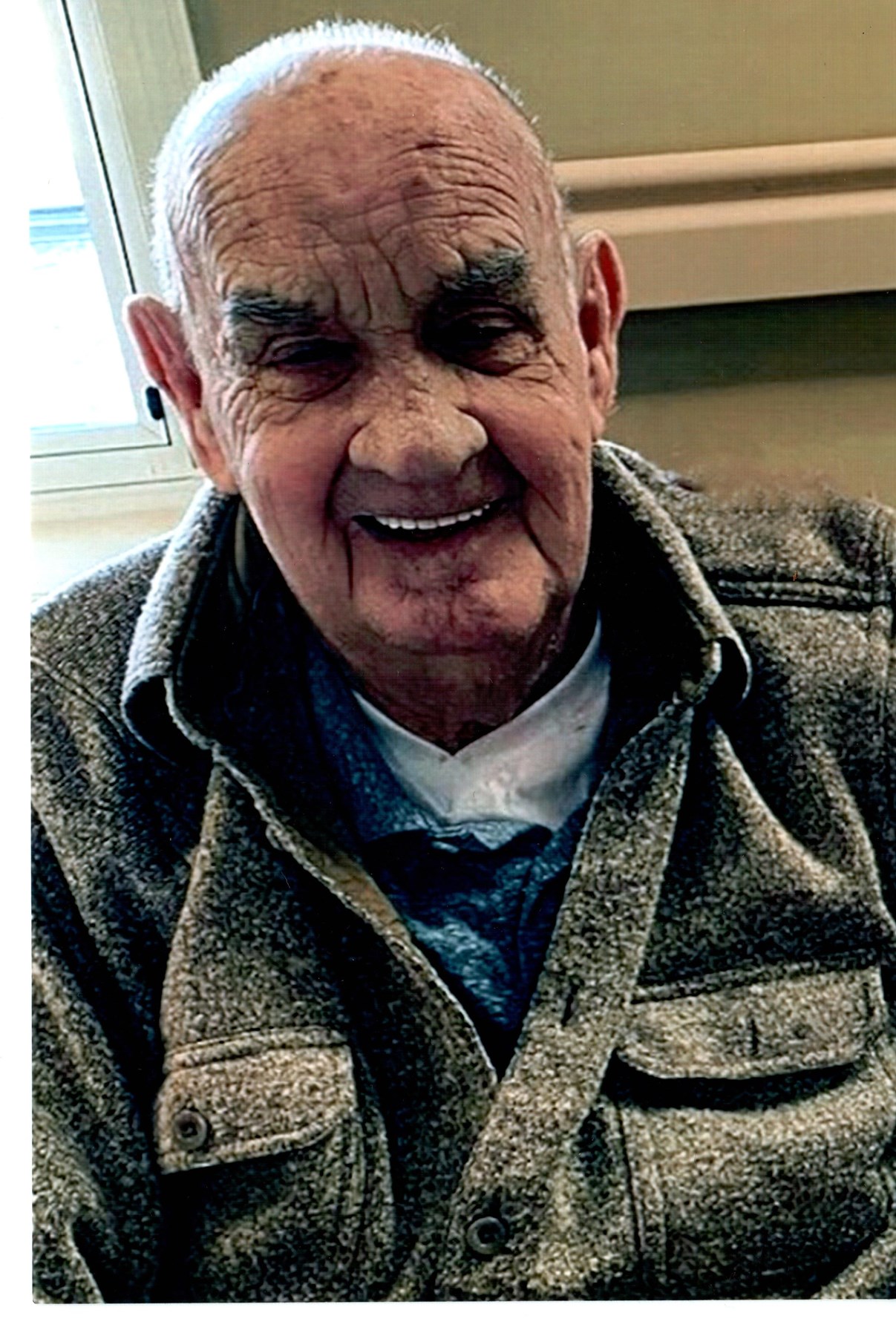 Obituary of Edwin R Hunt