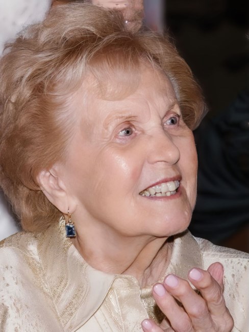 Obituary of Iris Webb Whitty