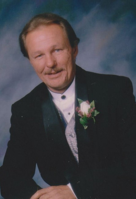 Avis de décès de Dennis L. Hilgeford