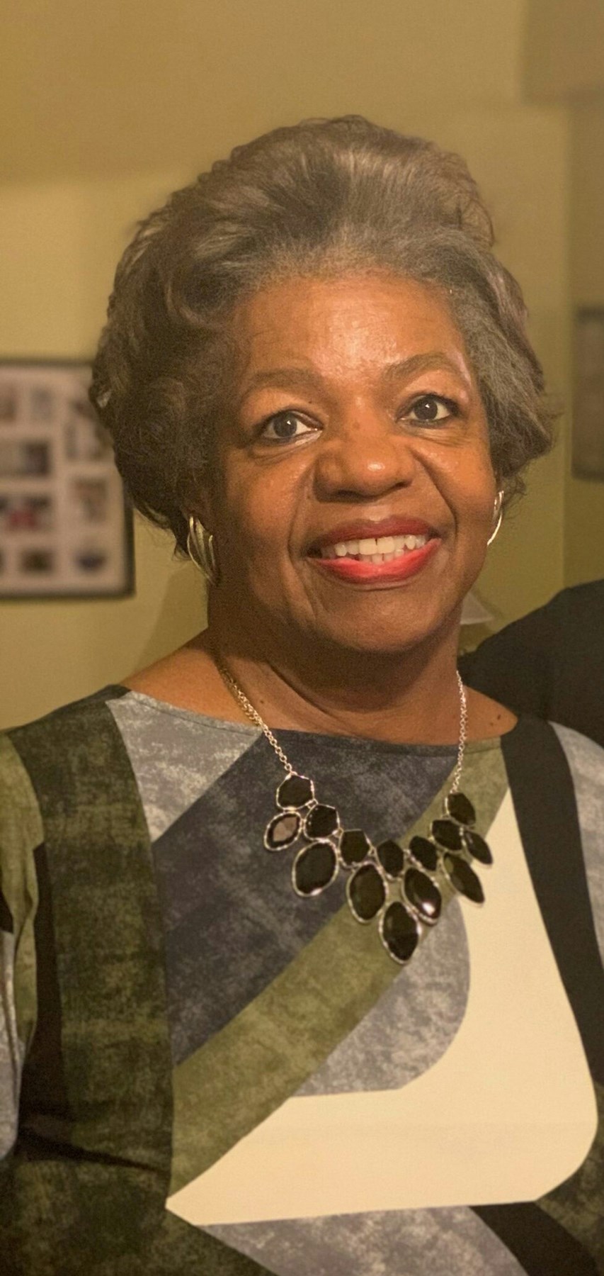 Obituary of Beverly (Davis) Taylor