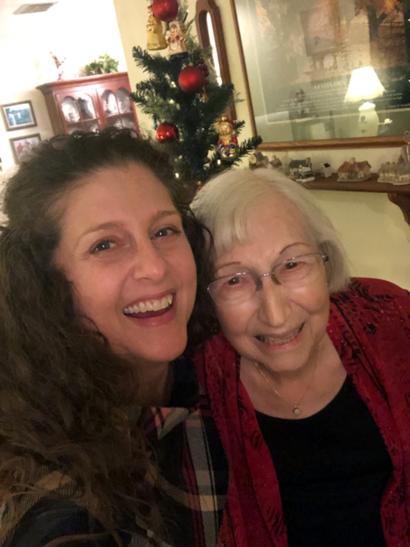 Clarissa Evans's Instagram, Twitter & Facebook on IDCrawl