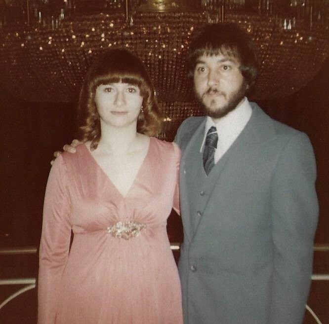 Obituary of Robert & Beverly Capolino