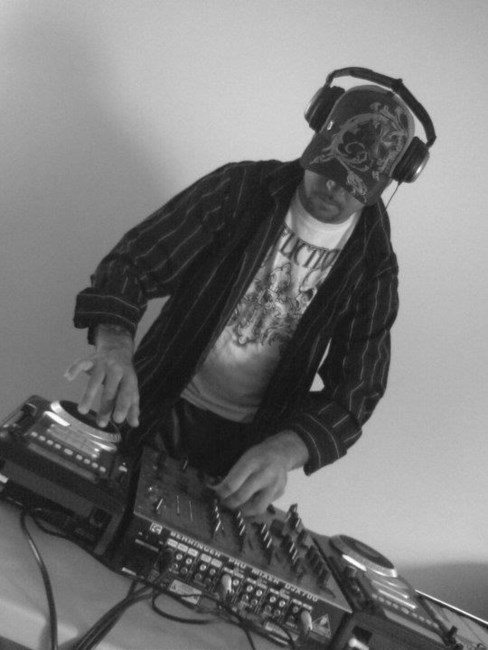 Steven Dj Circus Freek Avis De Deces Ellenton Fl He is credited as one of the first pioneers of the industrial hardcore/speedcore sound. steven dj circus freek avis de deces