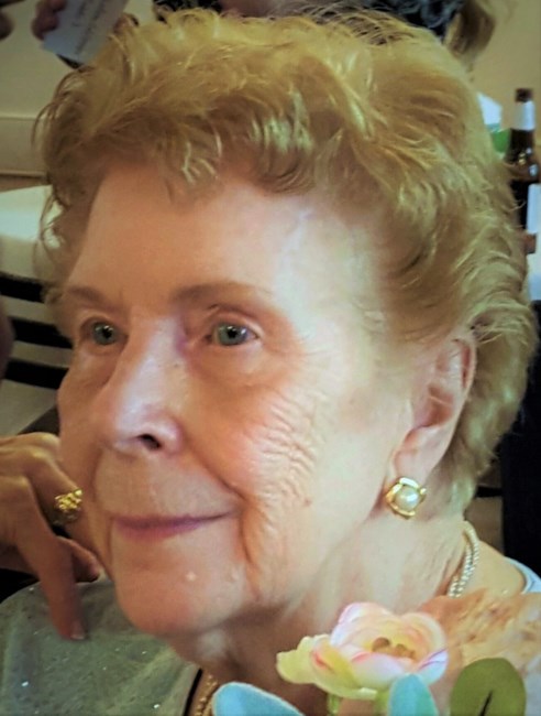 Obituary of Doris E. Dell