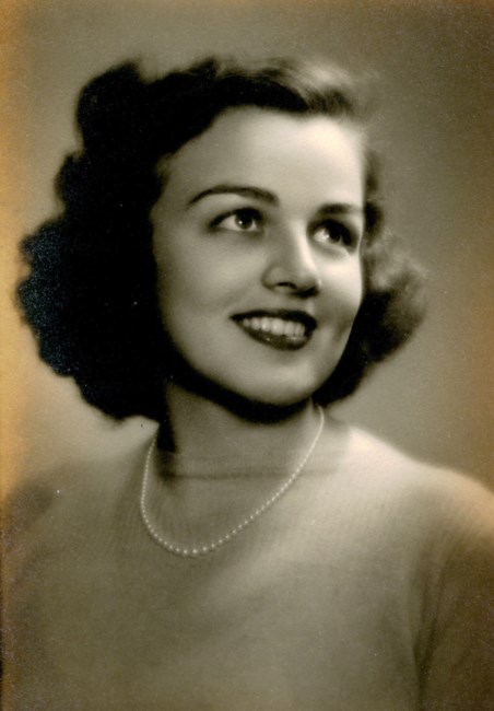 Obituary of Dorothy W Macrate