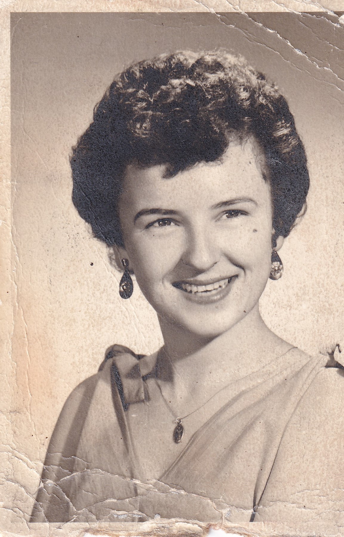 Obituary of Lorraine Ann Flores