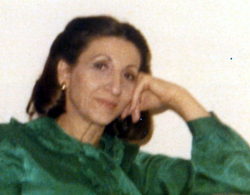 Obituary of Gloria Eva De John