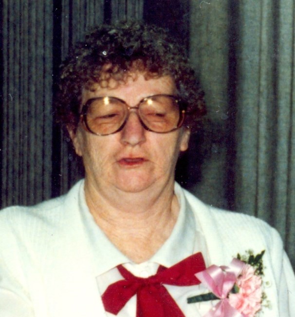 Obituary of Effie Isabel MacLellan