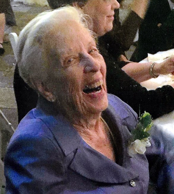 Obituary of Lois Kampen Bono