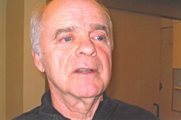 Obituario de Kenneth J Henderson