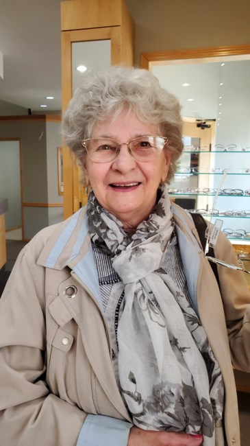 Obituario de Lorraine Lois Ratledge