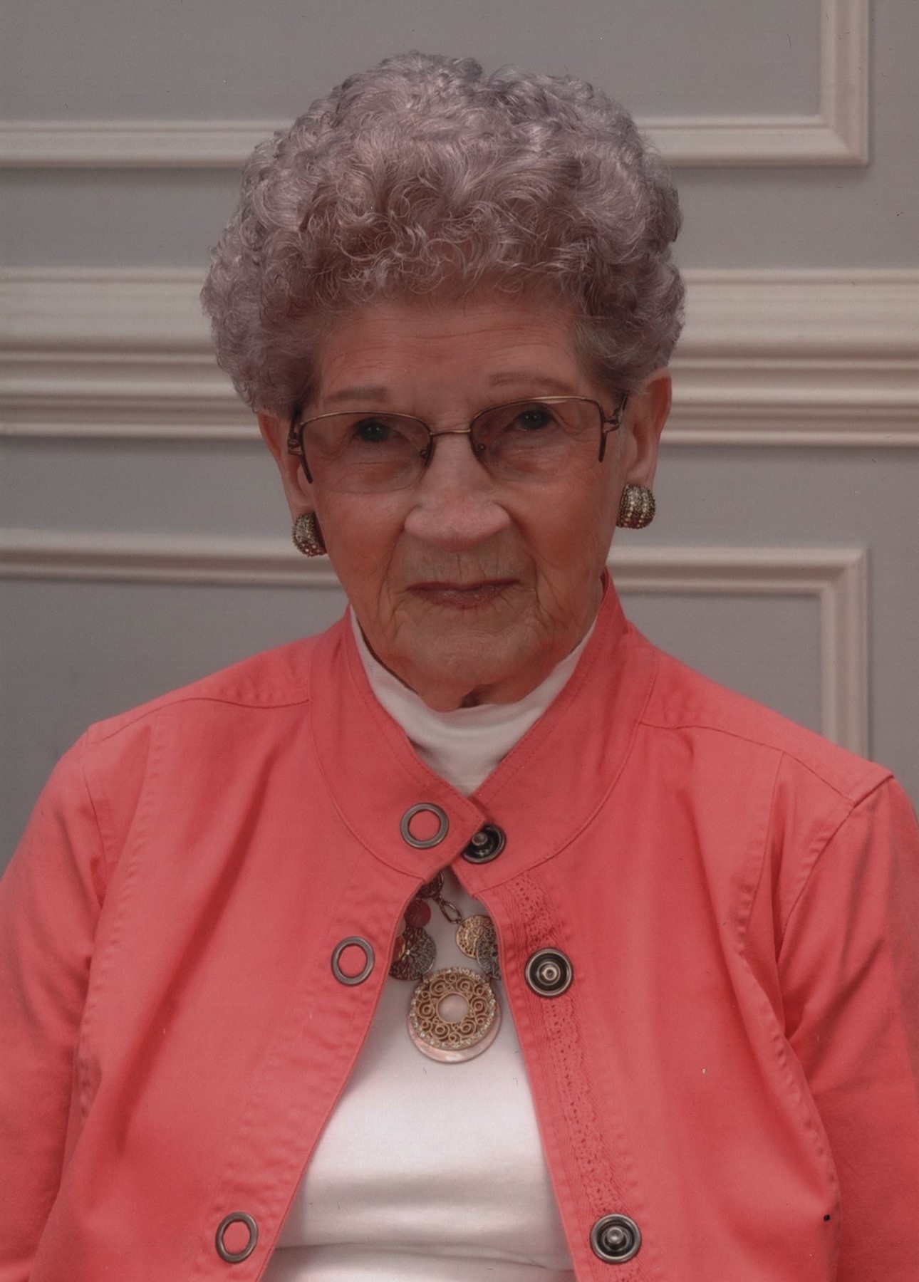 Obituary of Vivian May White