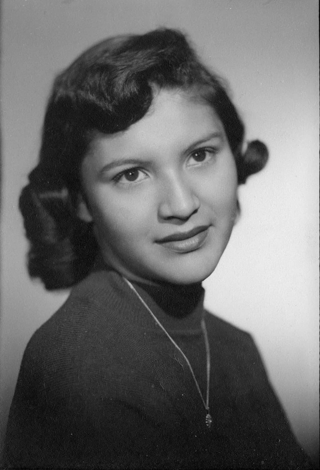 Obituary of Julia Louise Dominguez