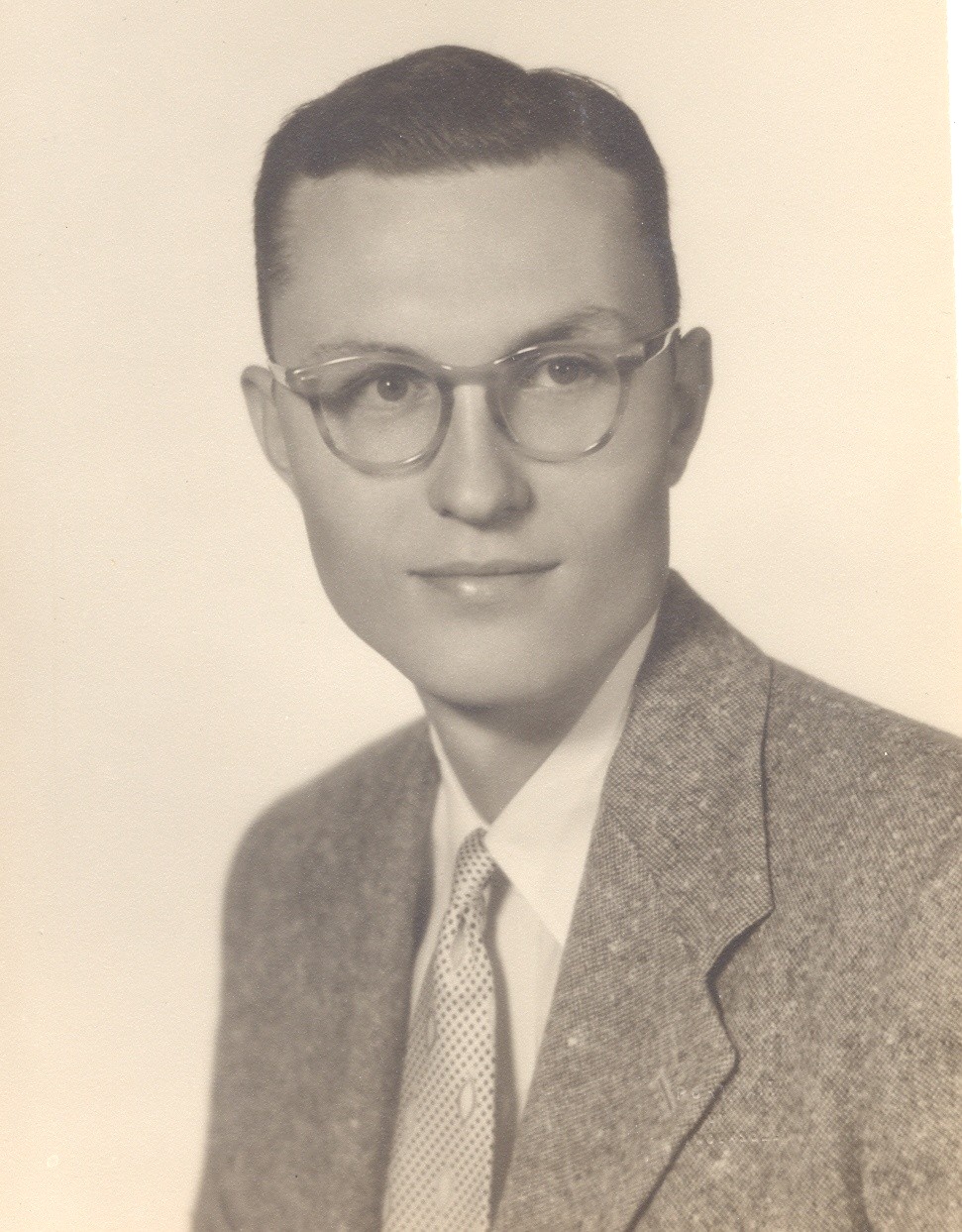 Robert Whistler's Instagram, Twitter & Facebook on IDCrawl