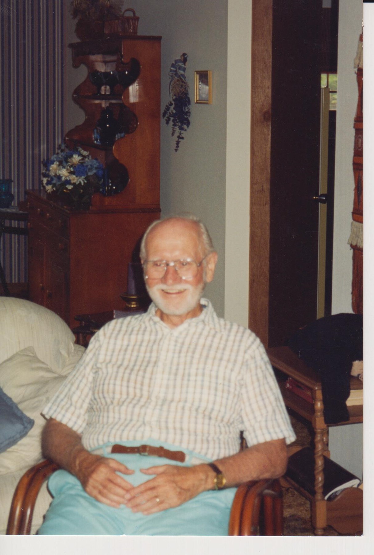 Obituary of Robert Edward Neu