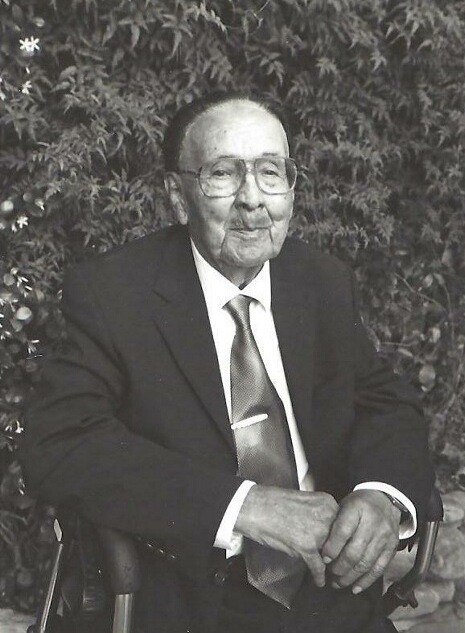 Obituary of Manuel Gomez-Vaca