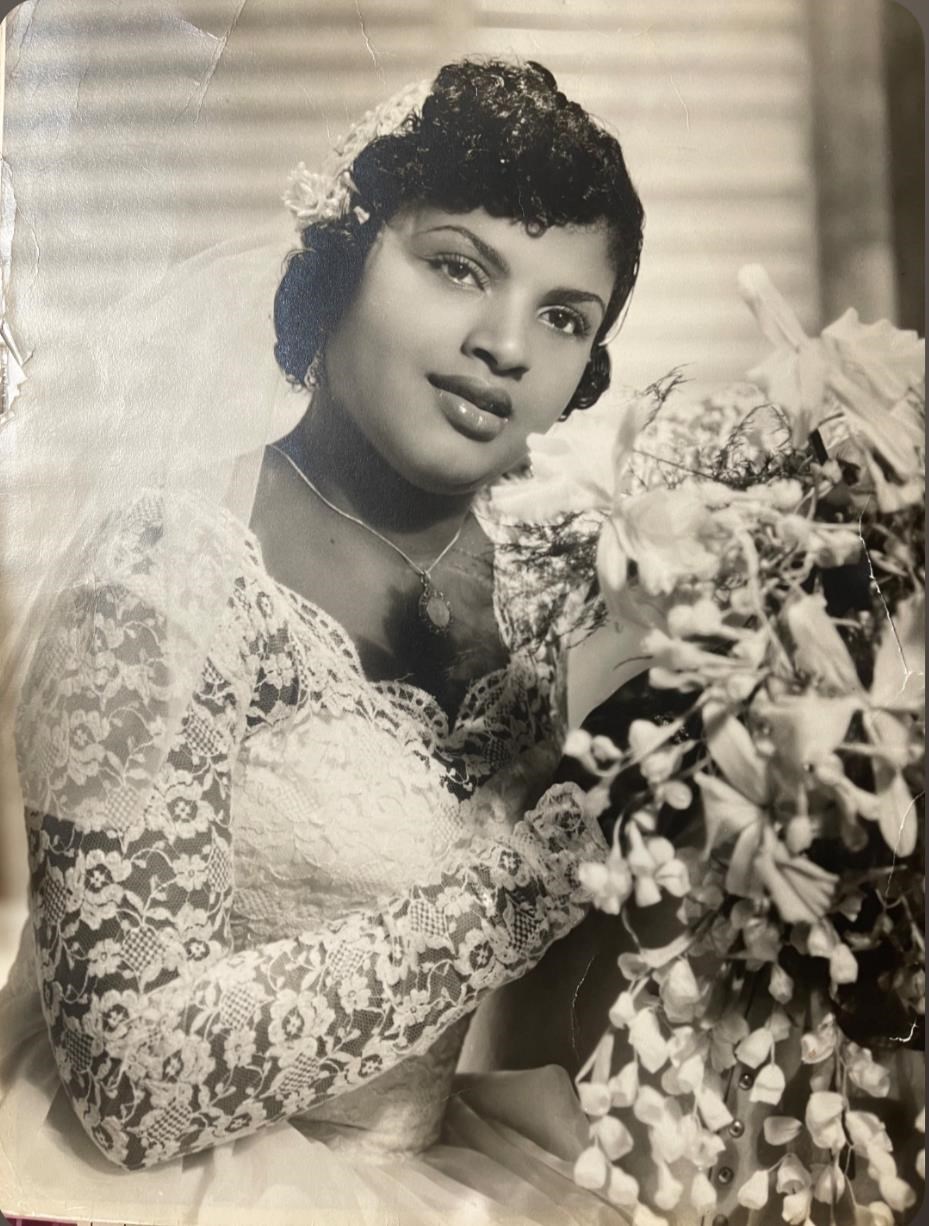 Obituary of Estelvina de Leon