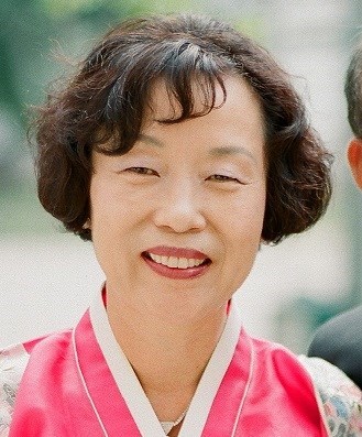 Obituary of Esther D Park
