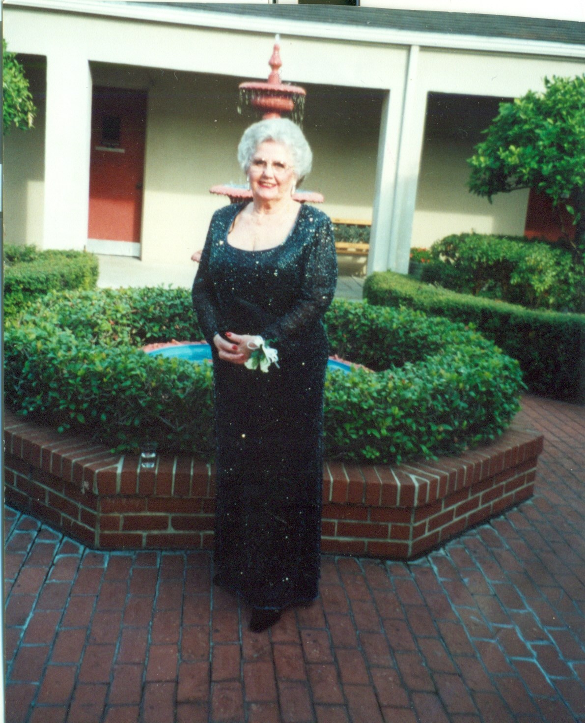 Obituary of Elizabeth J Yeloushan