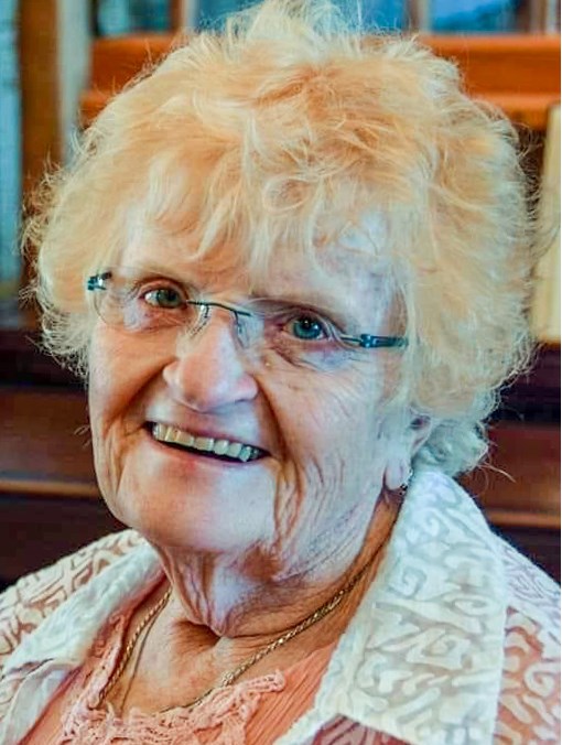 Obituary of Carolyn J Lawrence