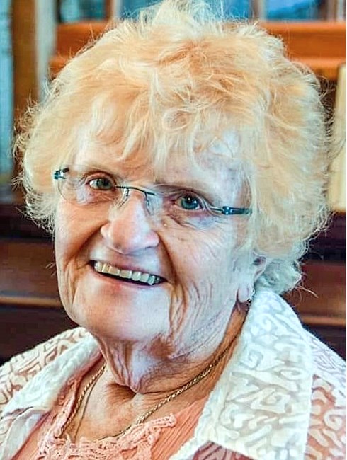 Obituary of Carolyn J Lawrence