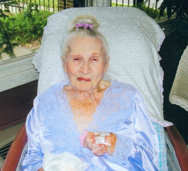 Obituary of Pearl C Parker