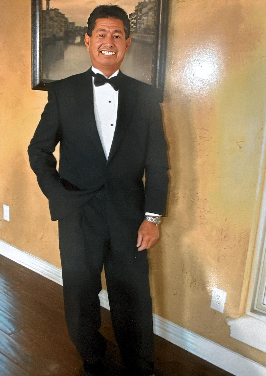 Obituary of Raul Gabriel Martinez