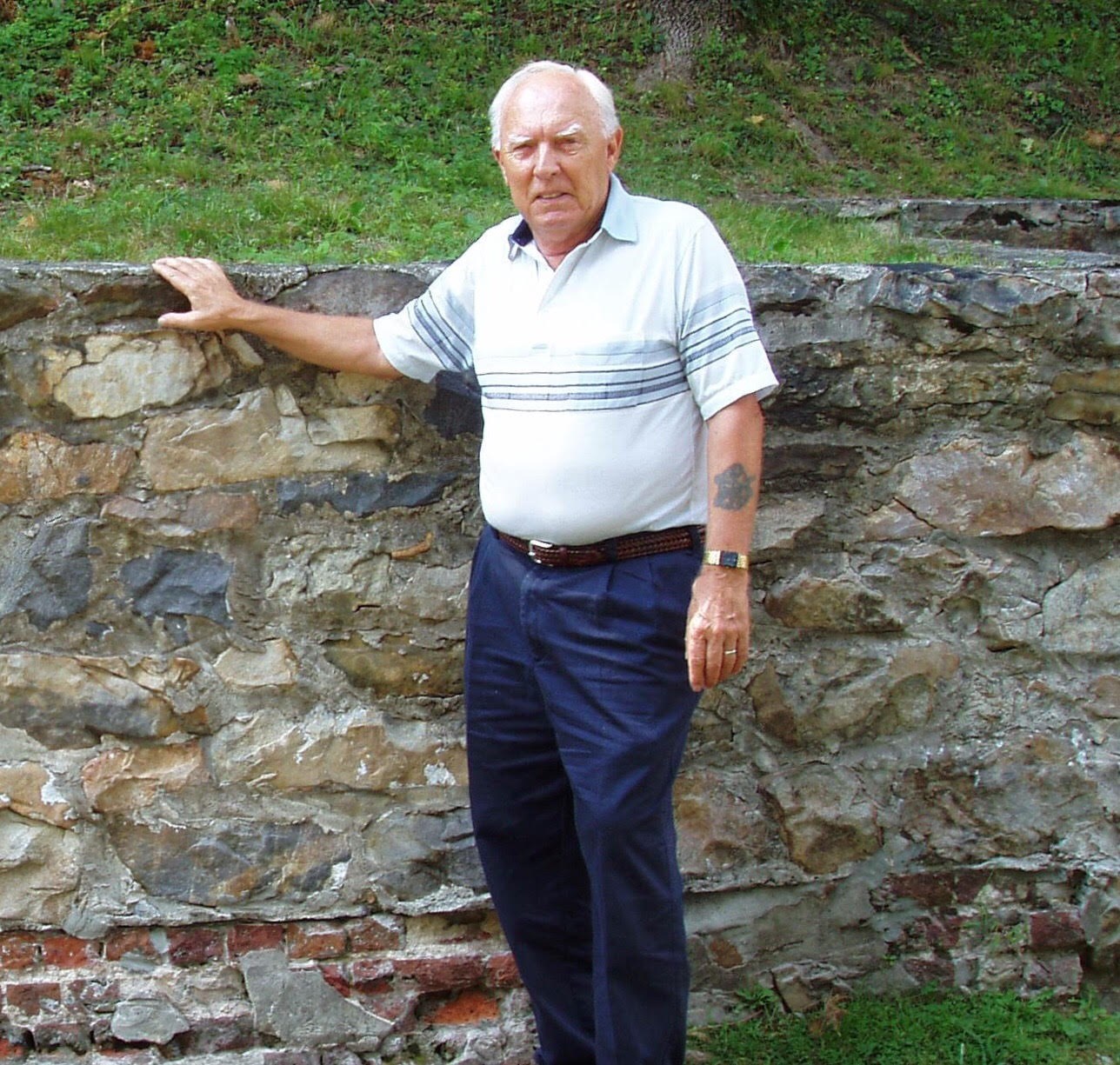 Obituary of Billy E Hunt