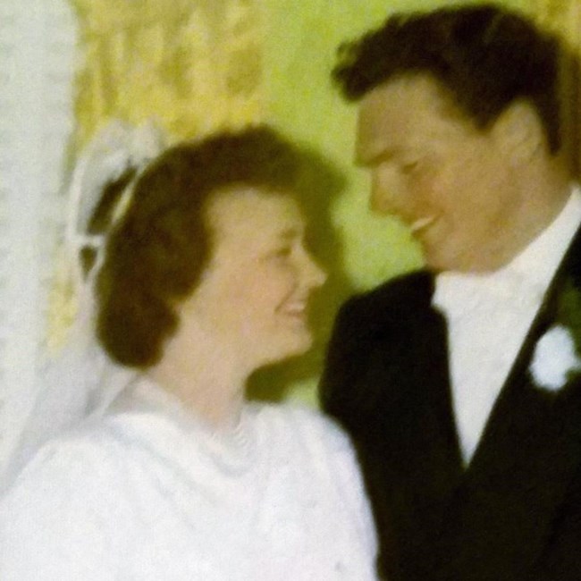 Obituary of Anna Mae Grossman