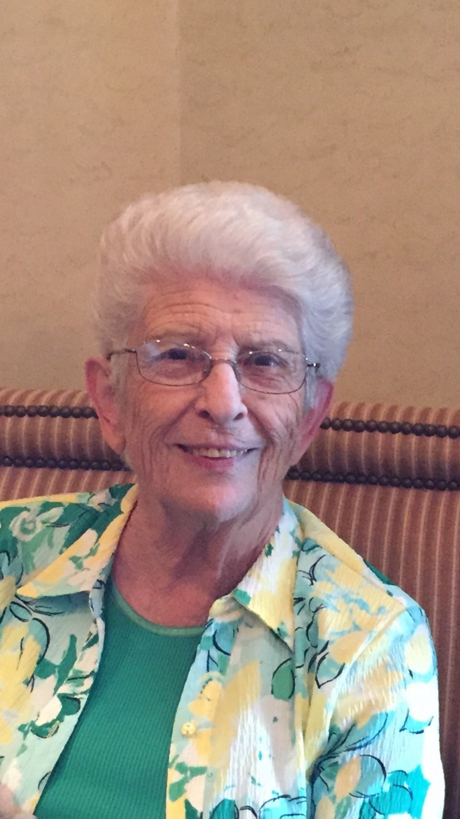 Obituary of Elaine Hymel Troxclair