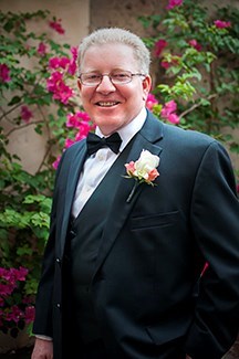 Obituary of Robert Valdes