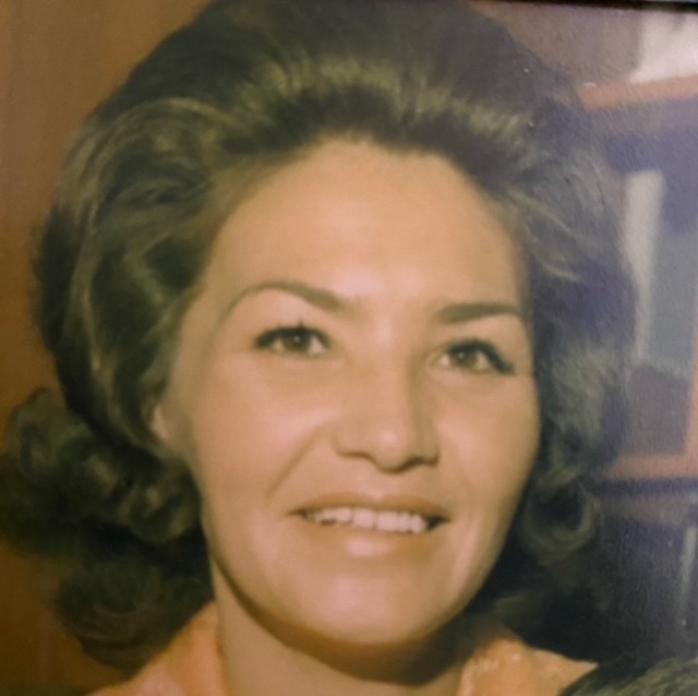Obituary of Shirley Kobetitch