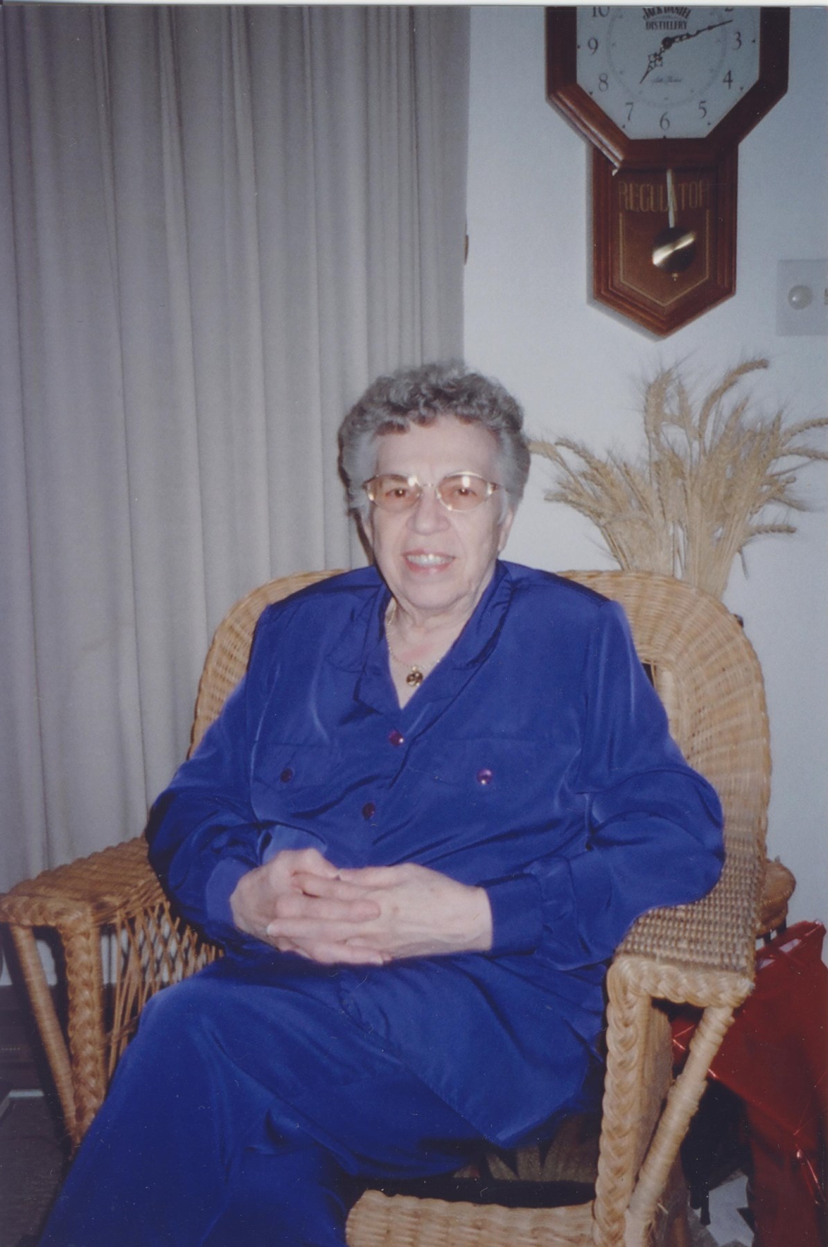 Obituary of Maxine E Lee