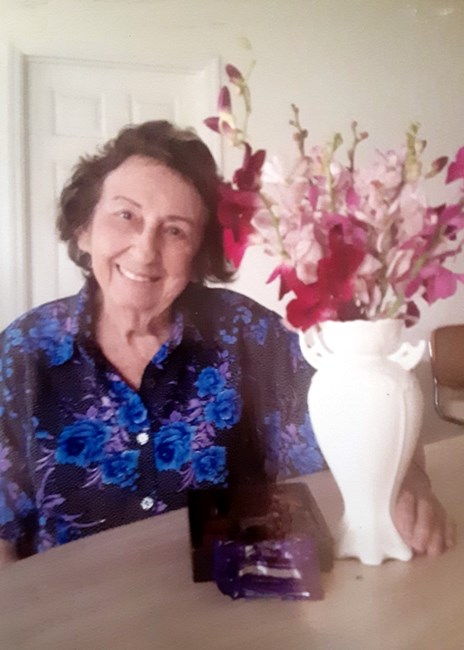 Obituary of Lillian Saunders