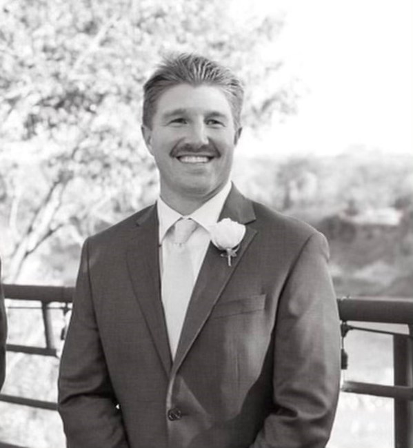 Obituario de Alexander James Roy