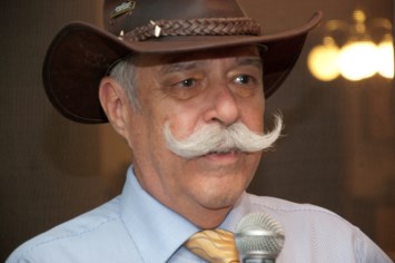 Obituary of Donald Earl Holmes