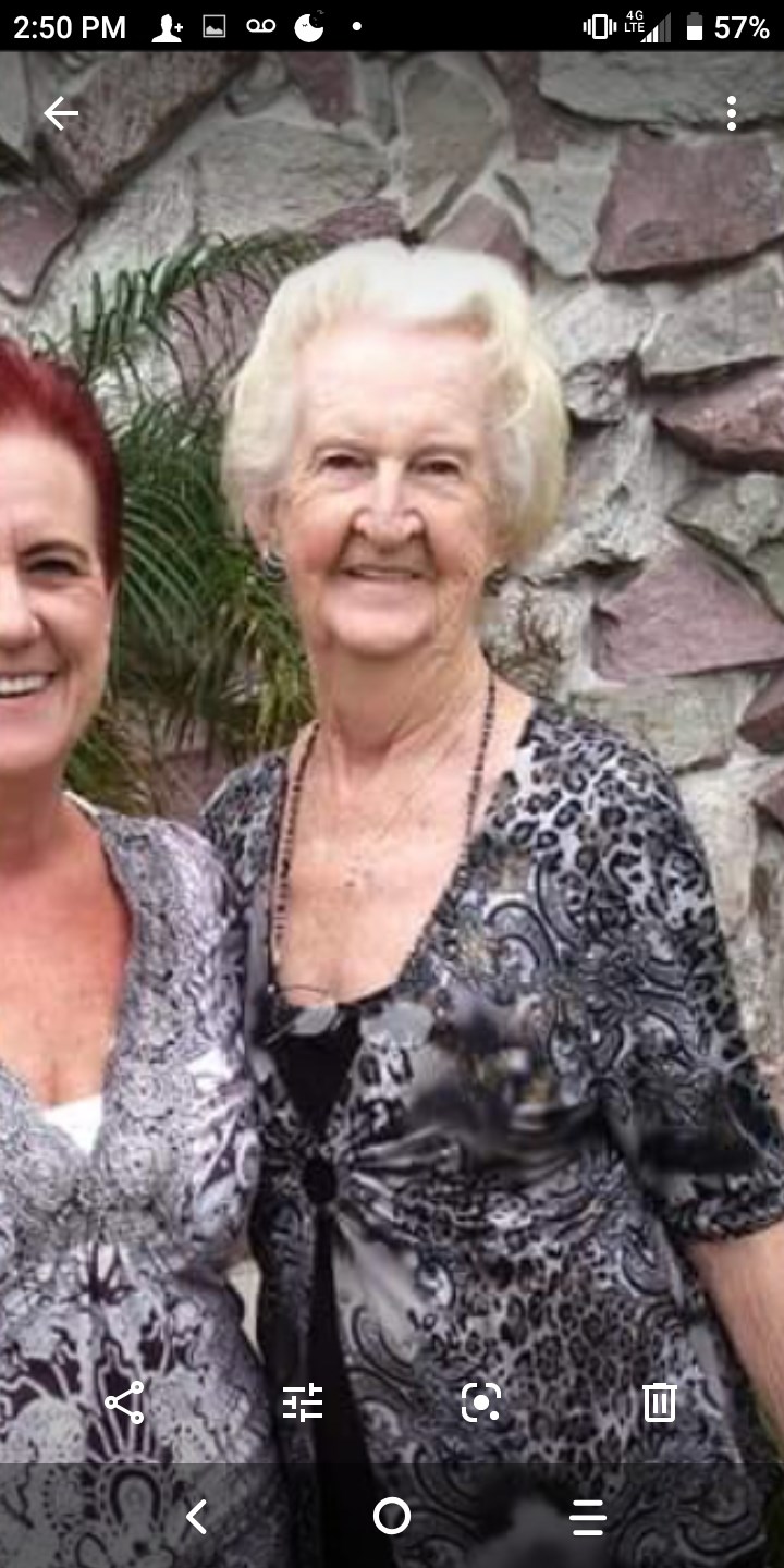 Obituary of Janet Eloise Thomas Brown