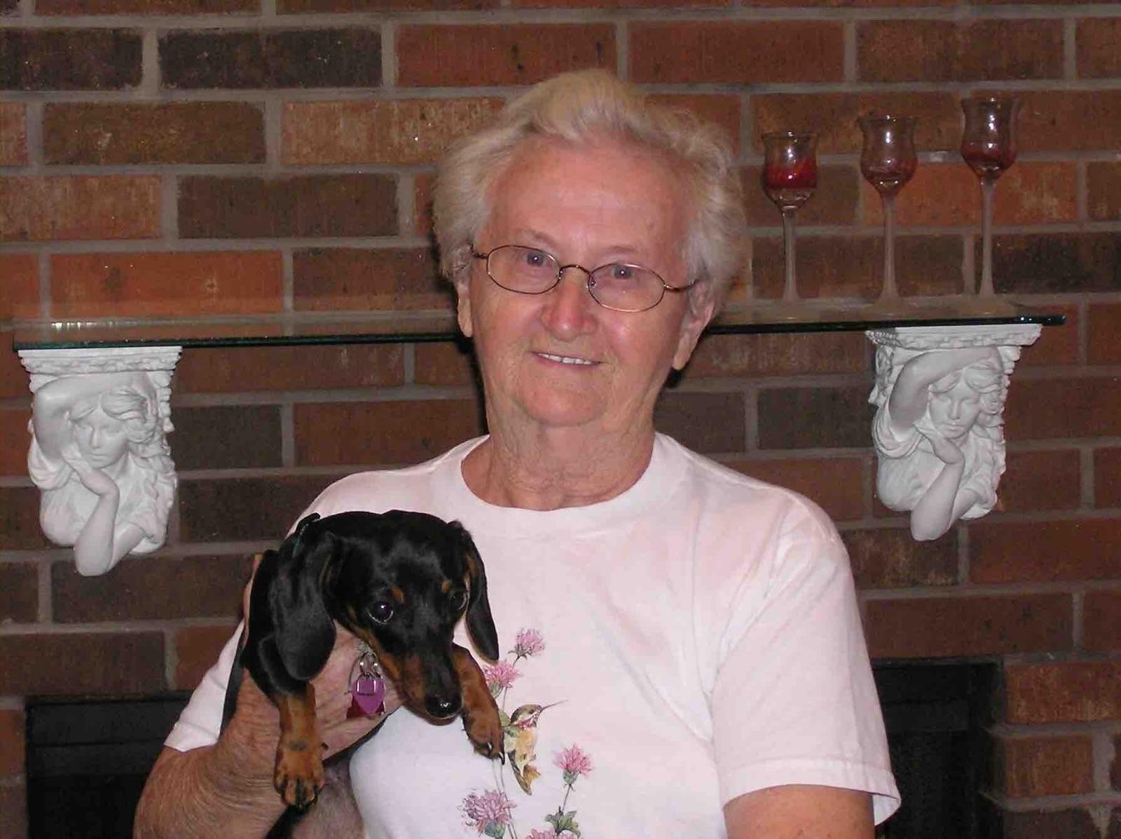 Obituary of Nora Carr