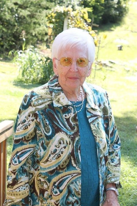 Avis de décès de Evalyn Lucille Zabel Tenopir