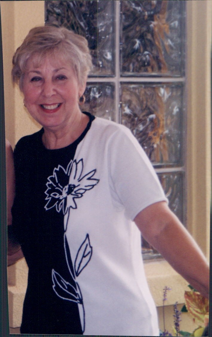 Obituary of Roeska Manders