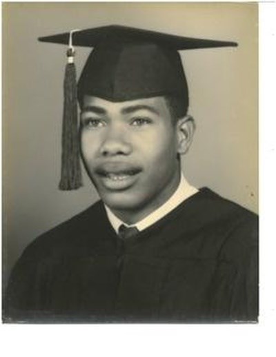 Obituario de Walter B. Jones Jr.