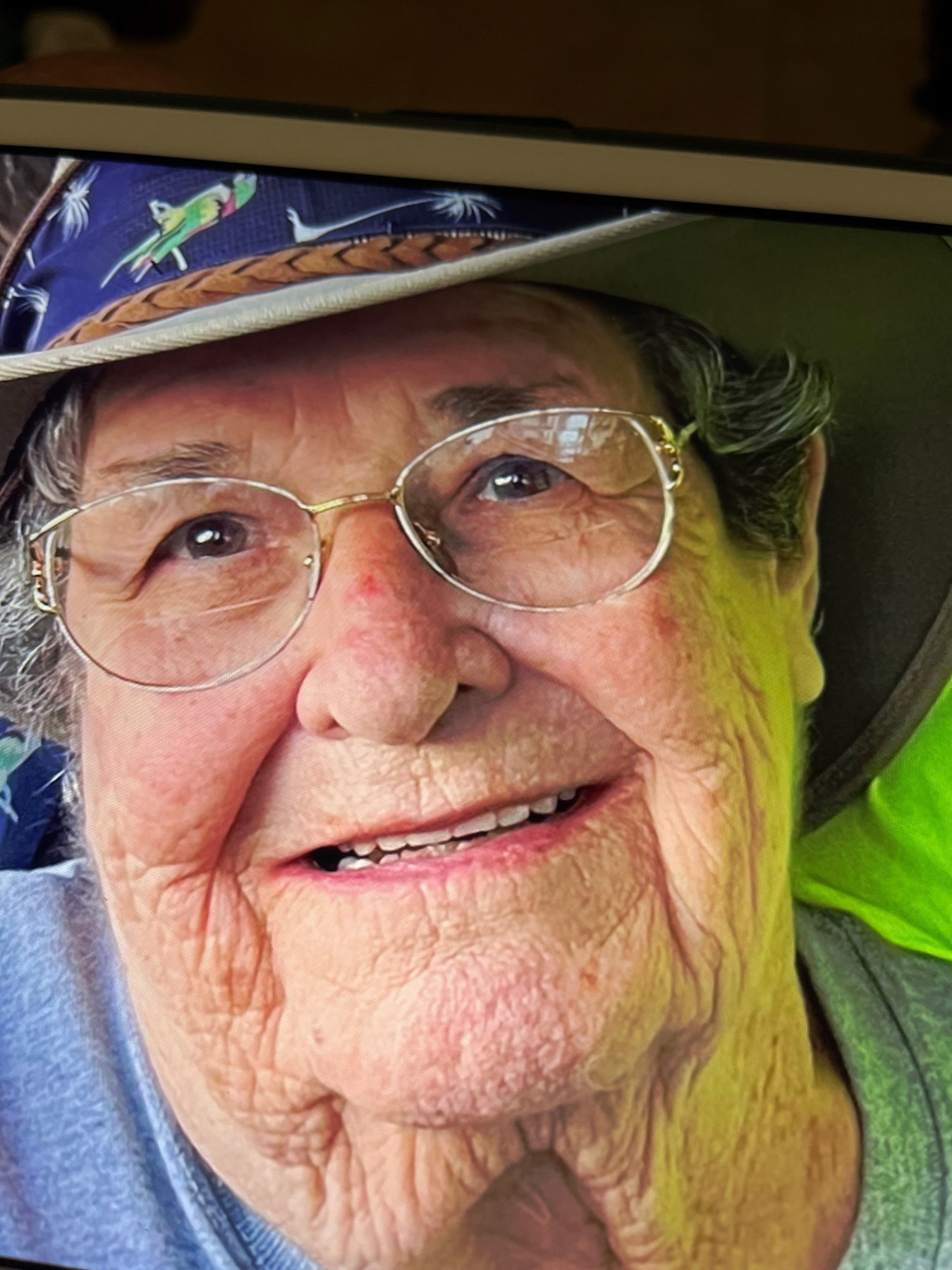 Obituary of Karen H Lewis