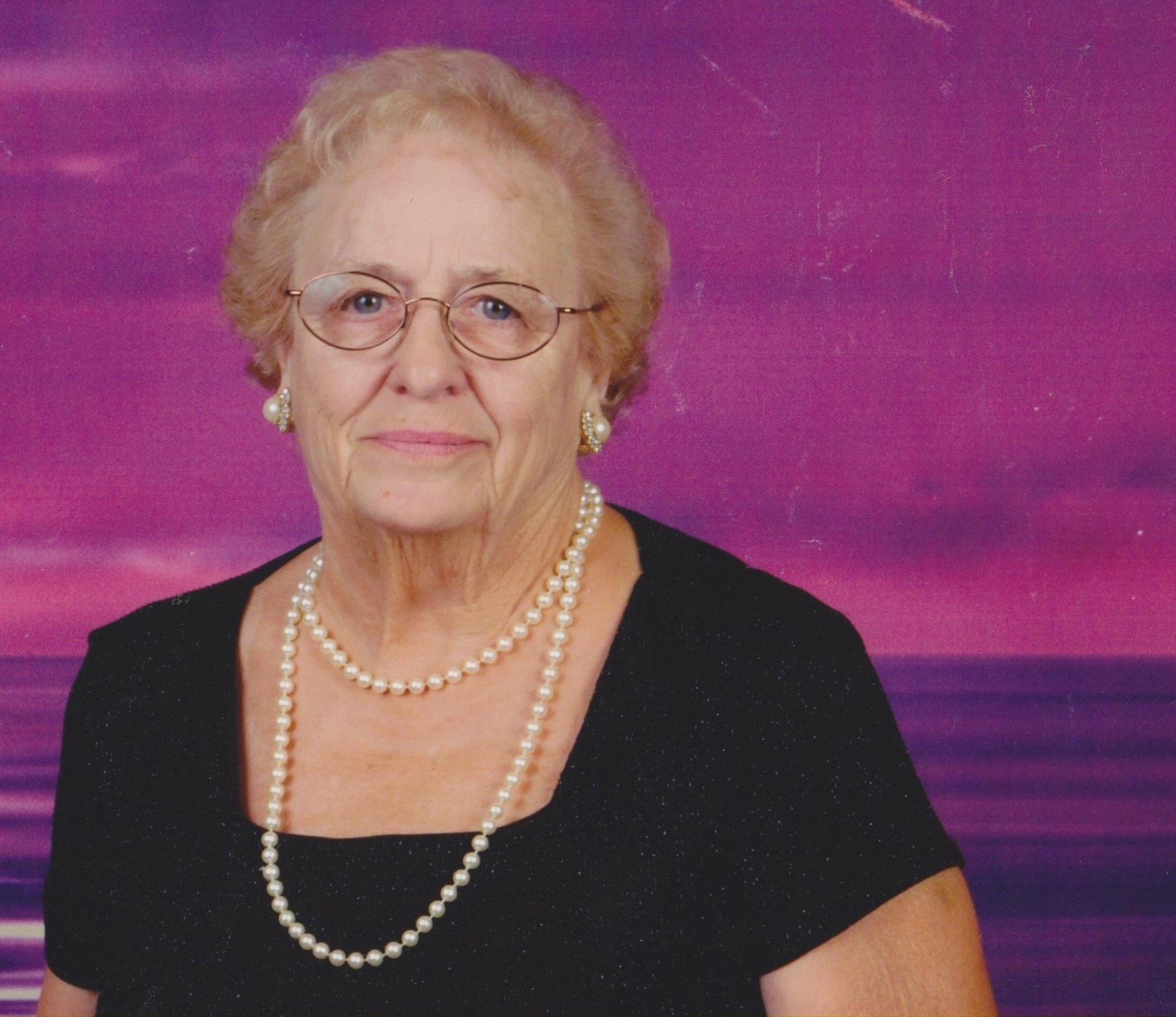 Obituary of Edna Helen Armstrong