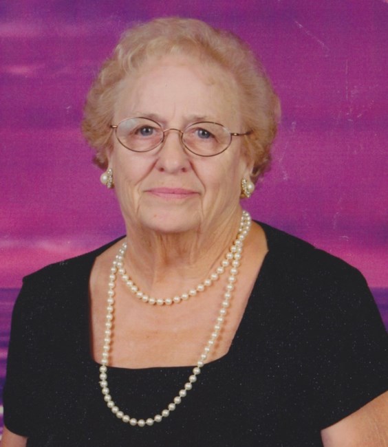 Obituario de Edna Helen Armstrong