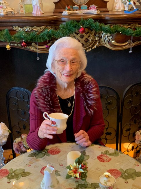 Obituary of Dorothy Anna Hamilton Lee